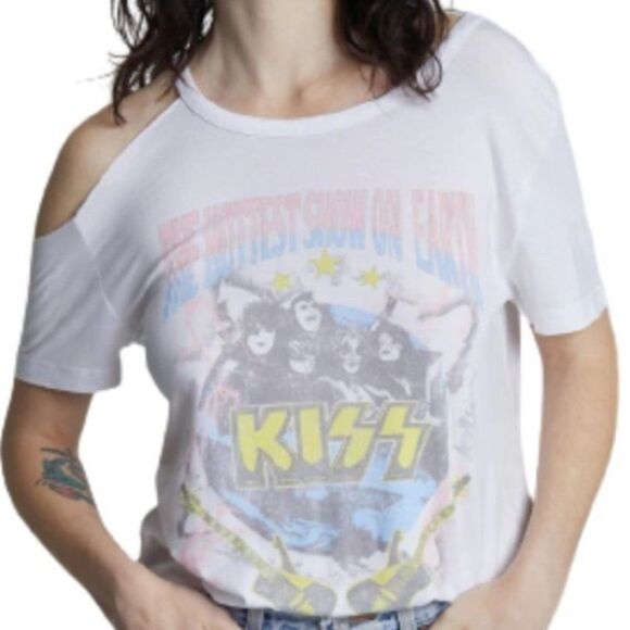 Recycled Karma Tops - KISS - Recycled Karma - The Hottest Show on Earth Concert Tee/T-shirt - NIB